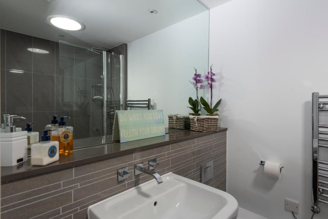 Fistral Beach Penthouse, Newquay Crantock Eksteriør billede